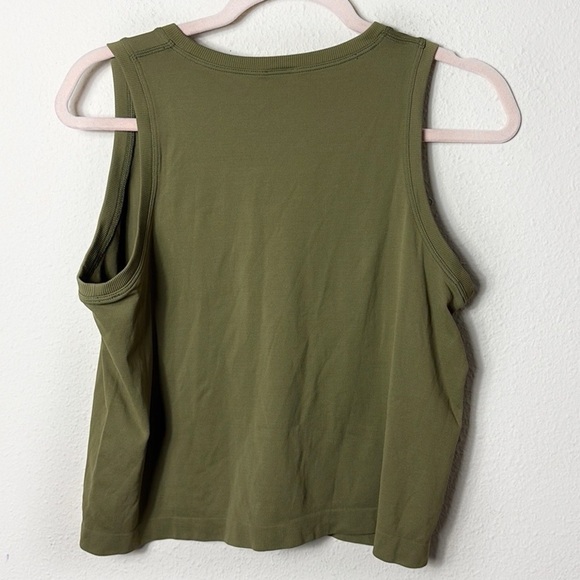 Athleta Relaxed Fit Crop Tank Top Olive Green Sleeveless size Medium - Picture 3 of 7
